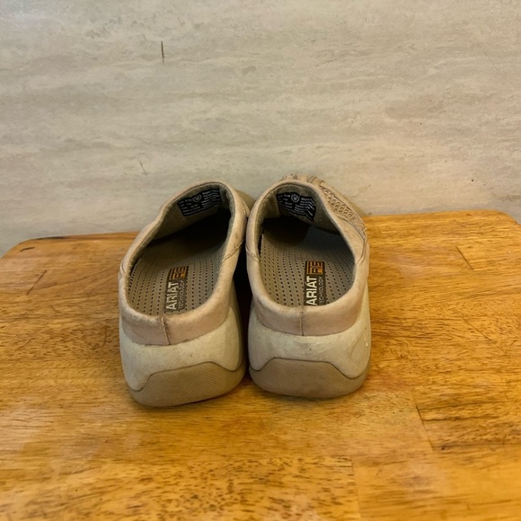 Ariat Leather Suede Slip-On Loafer Mules Cream Women's Size 6.5 Outdoor Western - Picture 9 of 10